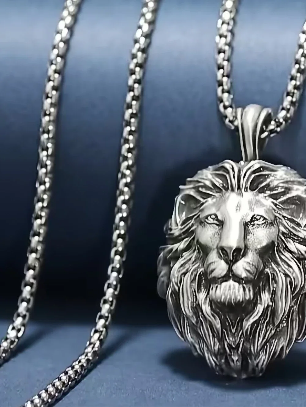 MENS LION HEAD SILVER LONG CHAIN NECKLACE